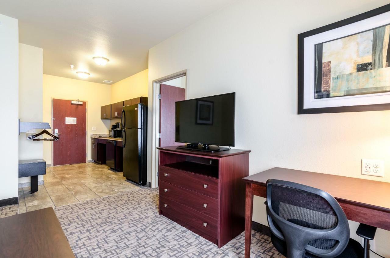 Cobblestone Hotel & Suites - Mccook Exteriör bild